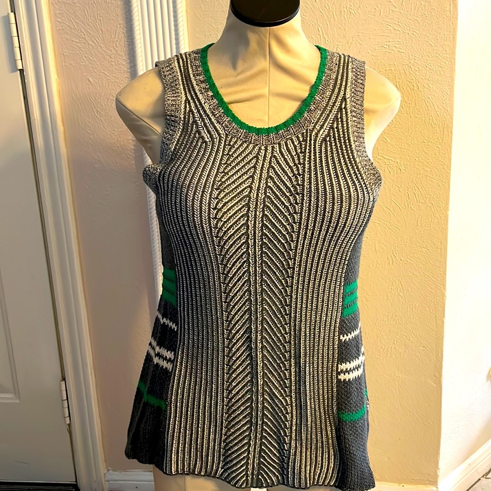 ⭐️⭐️⭐️CABI Trident Sleeveless Sweater Vest Tank Top Med